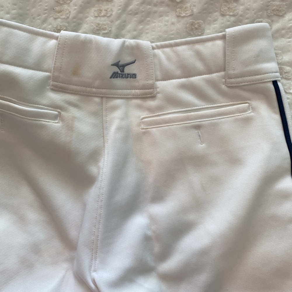 Mizuno Softball 🥎 Pants (white pants with navy blue stripe) - Picture 2 of 4